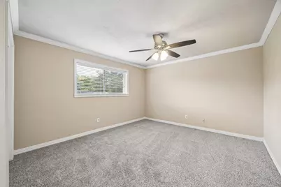 511 Debbie Lane, Alvin, TX 77511 - Photo 8