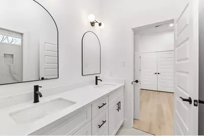 5903 Doolittle Blvd, Houston, TX 77033 - Photo 18