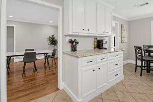 1111 Timbergrove Ln, Houston, TX 77008 - Photo 10
