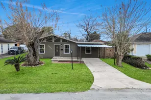 7406 W Lambuth Ln, Deer Park, TX 77536 - Photo 2