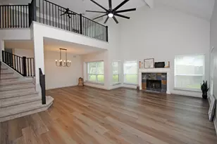 12427 Carlton Oaks St, Tomball, TX 77377 - Photo 4