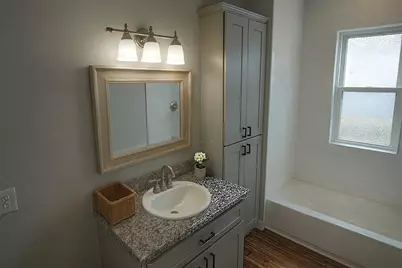 4212 Avenue Q 1/2 Street, Galveston, TX 77550 - Photo 10