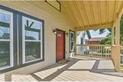 4212 Avenue Q 1/2 Street, Galveston, TX 77550 - Photo 2