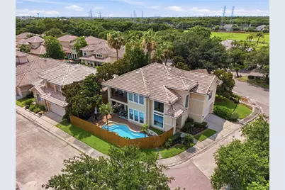 320 Harborside Circle, Kemah, TX 77565 - Photo 2