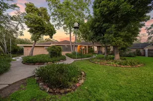 1309 Centennial Dr, Houston, TX 77055 - Photo 30