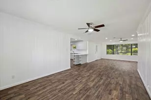 1309 Centennial Dr, Houston, TX 77055 - Photo 8