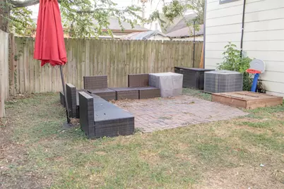 5221 Claremont Street, Houston, TX 77023 - Photo 14