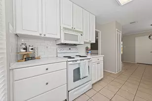 3242 Three Pines Dr, Houston, TX 77339 - Photo 12