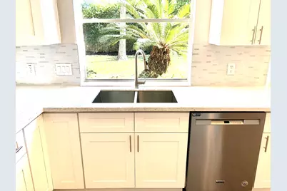 5711 Silver Bay Court, Sugar Land, TX 77479 - Photo 8