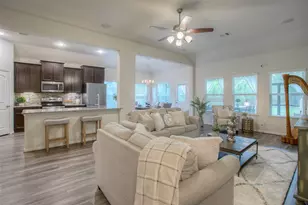 12956 Foster Cir, Willis, TX 77318 - Photo 10