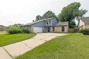5831 Fair Forest Dr, Houston, TX 77088 - Photo 26