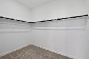 8458 Berry Green Ln, Houston, TX 77022 - Photo 16
