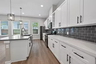 8458 Berry Green Ln, Houston, TX 77022 - Photo 4