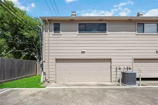13882 Hollowgreen Dr, Houston, TX 77082 - Photo 26