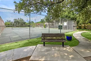 13882 Hollowgreen Dr, Houston, TX 77082 - Photo 30