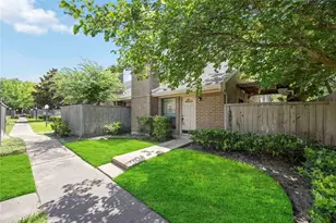13882 Hollowgreen Dr, Houston, TX 77082 - Photo 1