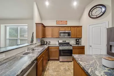 9978 Sterling Place Drive, Conroe, TX 77303 - Photo 4