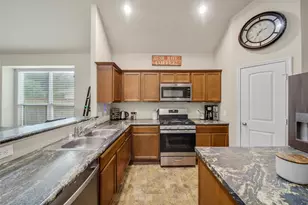 9978 Sterling Pl Dr, Conroe, TX 77303 - Photo 4