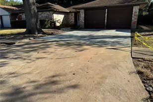1402 New Orleans St, Deer Park, TX 77536 - Photo 4