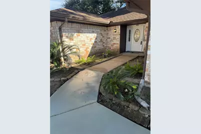 1402 New Orleans Street, Deer Park, TX 77536 - Photo 2