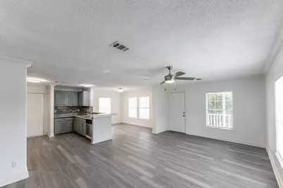 110 Varsity Circle, Huntsville, TX 77340 - Photo 4