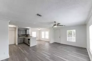 110 Varsity Circle, Huntsville, TX 77340 - Photo 4