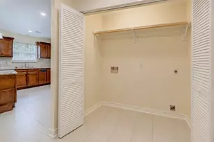 16131 Canaridge Dr, Houston, TX 77053 - Photo 6