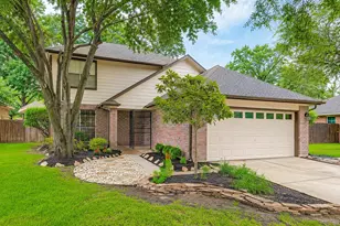 16131 Canaridge Dr, Houston, TX 77053 - Photo 2