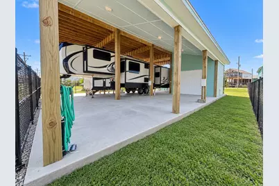 953 Meynig Drive, Crystal Beach, TX 77650 - Photo 4