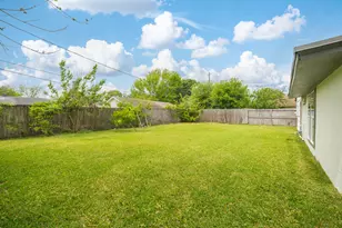 1905 Tennessee St, Baytown, TX 77520 - Photo 34