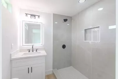 1905 Tennessee Street, Baytown, TX 77520 - Photo 22