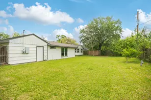 1905 Tennessee St, Baytown, TX 77520 - Photo 36