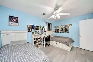 10803 Shannon Mills Ln, Houston, TX 77075 - Photo 36