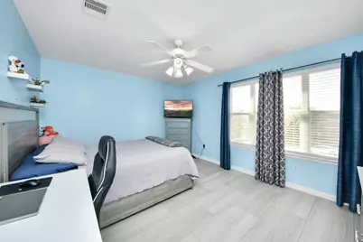 10803 Shannon Mills Lane, Houston, TX 77075 - Photo 32