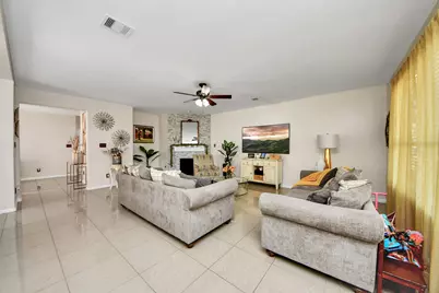 10803 Shannon Mills Lane, Houston, TX 77075 - Photo 16