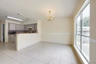 643 Meadow Knoll Dr, Stafford, TX 77477 - Photo 8