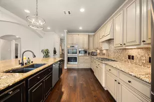 50 N Beech Springs Cir, The Woodlands, TX 77389 - Photo 12