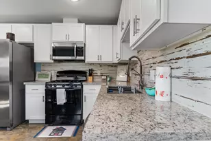 729 Flycatcher Dr, Palacios, TX 77465 - Photo 12