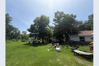 1215 Perryman Avenue, Palacios, TX 77465 - Photo 22