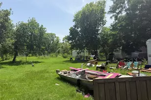 1215 Perryman Ave, Palacios, TX 77465 - Photo 20