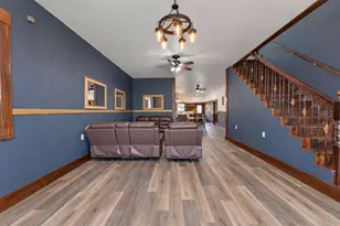 811 Bard St, El Campo, TX 77437 - Photo 6
