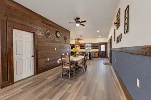 811 Bard St, El Campo, TX 77437 - Photo 8