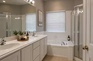 2219 Ridge Wood Ln, Sugar Land, TX 77479 - Photo 14