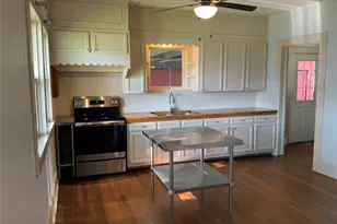 404 W Main St, Bellville, TX 77418 - Photo 14