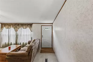 102 Windwood Cir, Somerville, TX 77879 - Photo 2