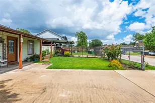 4937 Bataan Rd, Houston, TX 77033 - Photo 2