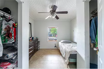 4937 Bataan Road, Houston, TX 77033 - Photo 22
