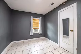 4937 Bataan Rd, Houston, TX 77033 - Photo 14