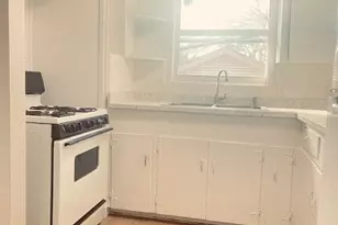 9006 Ilona Ln, Houston, TX 77025 - Photo 6