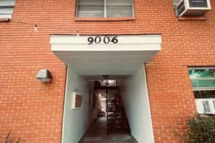 9006 Ilona Ln, Houston, TX 77025 - Photo 2